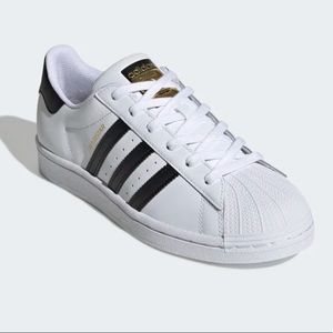 Adidas Superstar Shoes in Cloud White and Core Black. Fits Woman’s 6.
